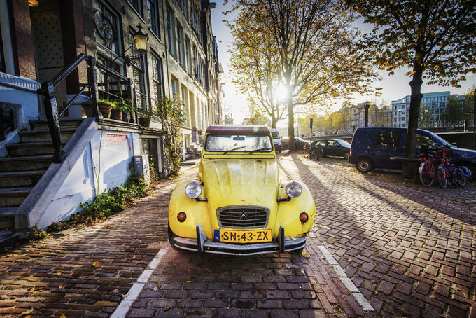 Citroën 2CV in Amsterdam