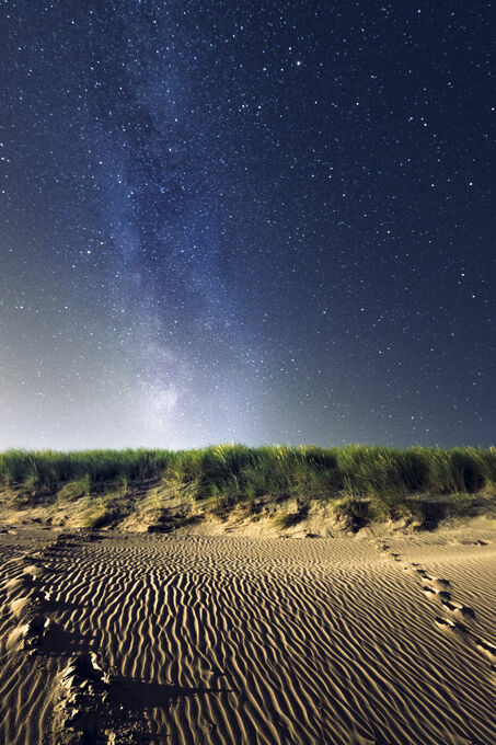 Milky way above the dunes