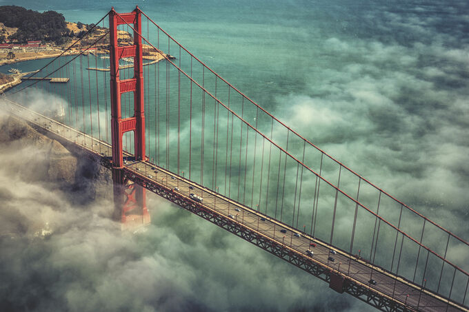 Golden gate bridge landmark