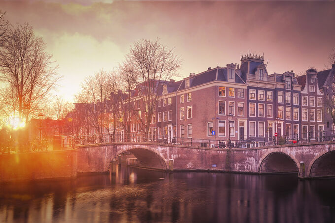 Gouden zon, Amsterdam